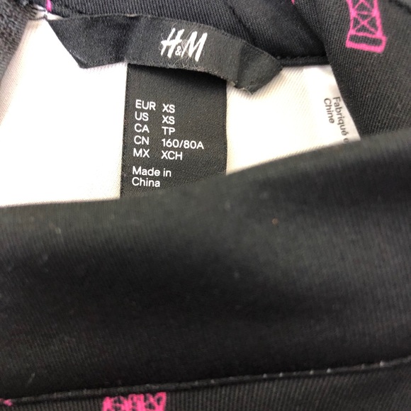 H&M Black Sleeveless Funnel Neck Eiffel Tower Print Fit & Flare Dress Size XS - Picture 9 of 10